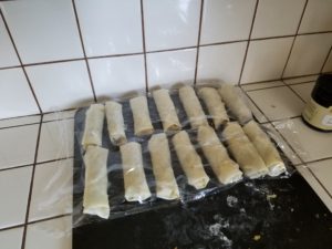 cover egg rools w w plastic